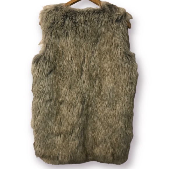 RACHEL ZOE FAUX FUR VEST - Picture 7 of 9